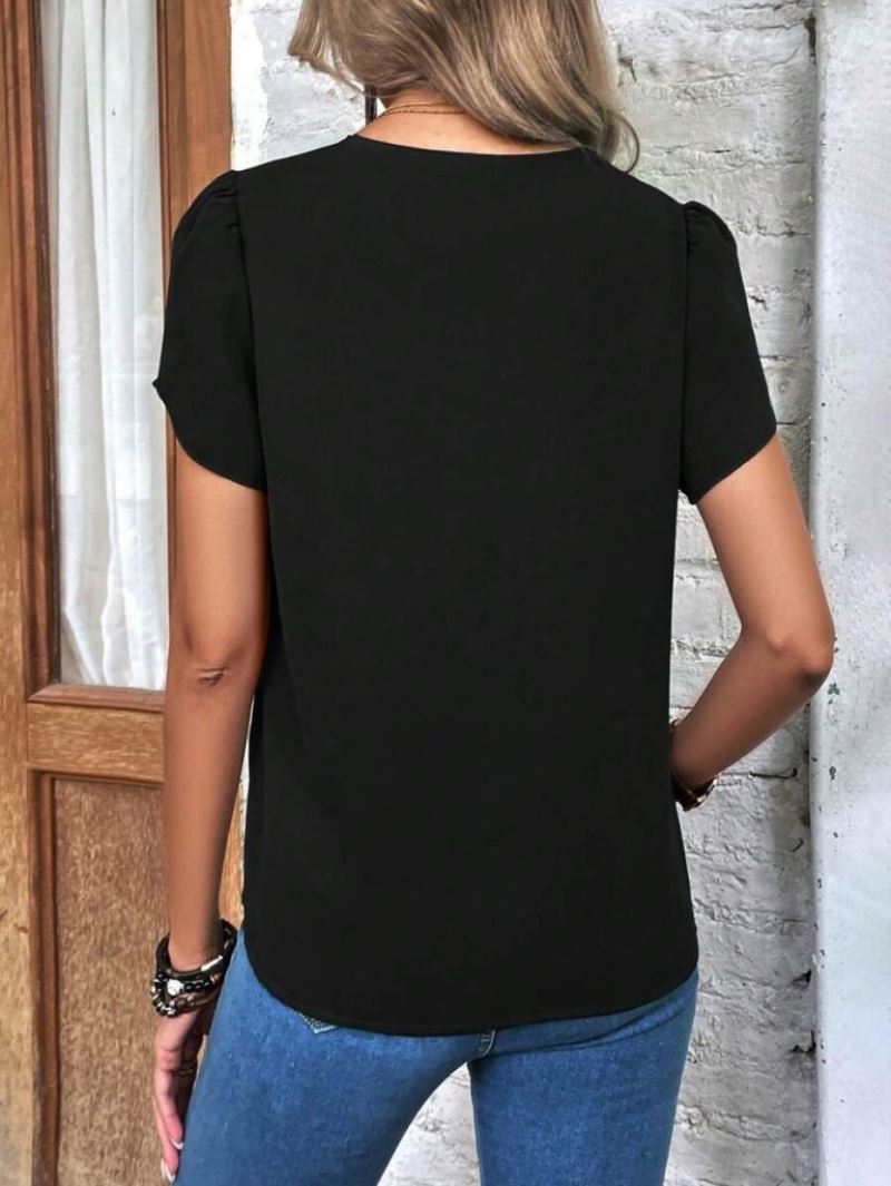 Kadın Kısa Kollu Lazer V Yakalı Ithal Krep Bluz